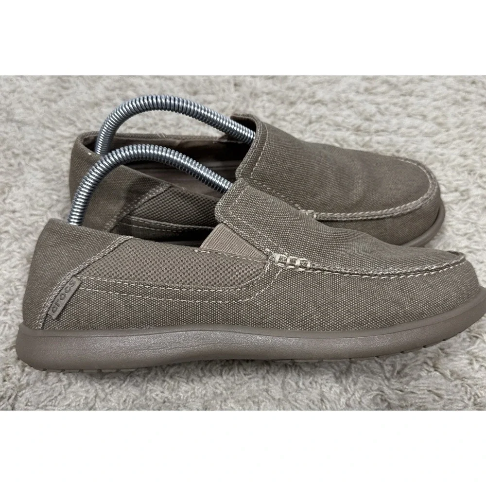 CROCS excellent no